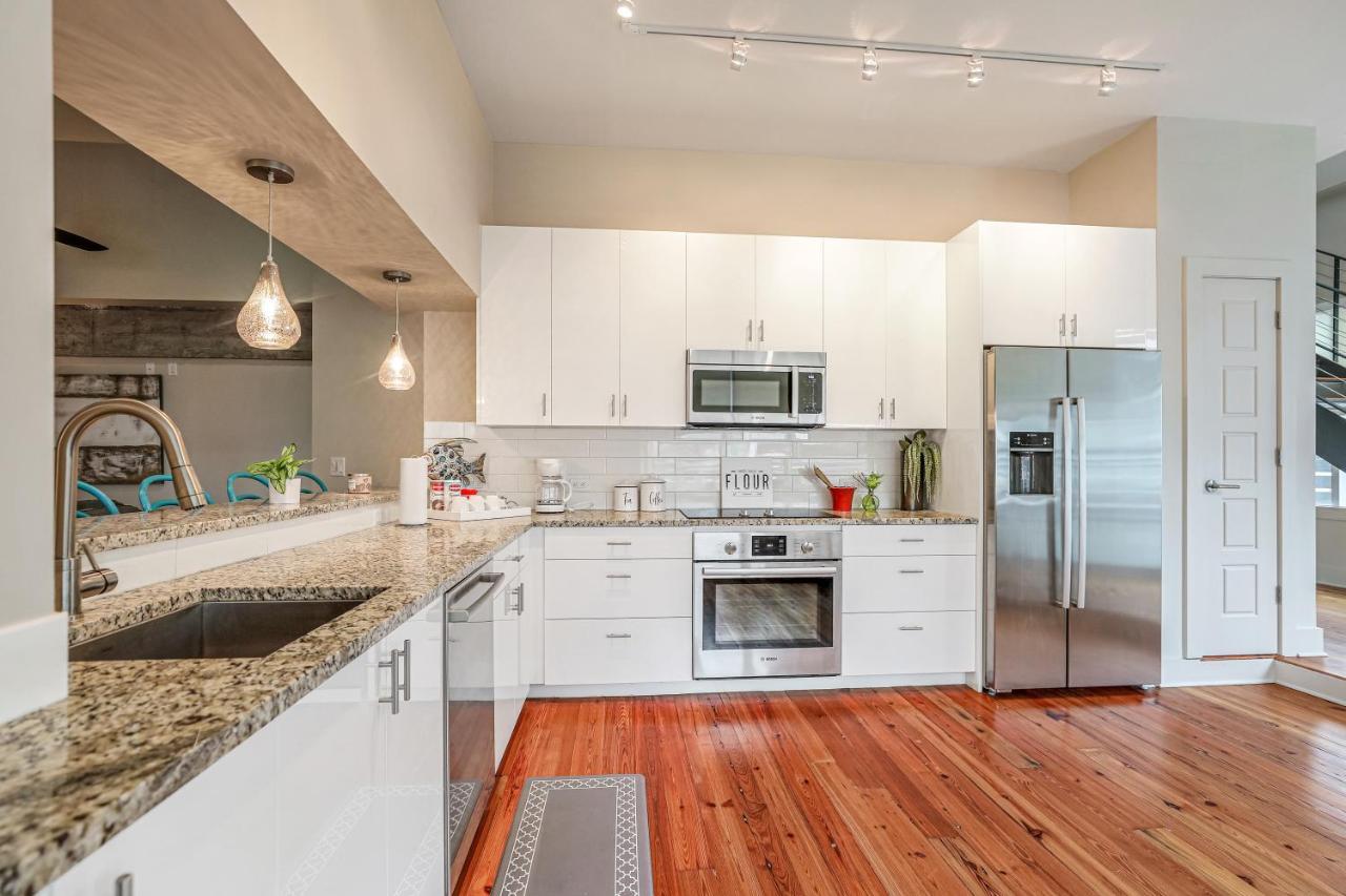 2 Bedroom Elegant In Downtown Apartamento