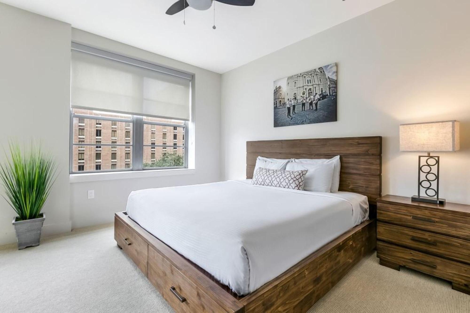 2 Bedroom Elegant In Downtown Apartamento Nueva Orleans