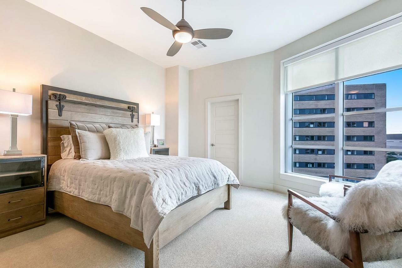 2 Bedroom Elegant In Downtown Apartamento